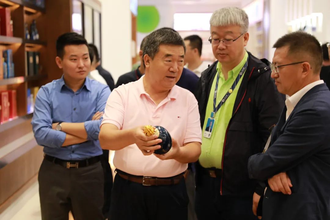 汾酒访问团一行到访永利官网，探索清香型白酒发展新风向