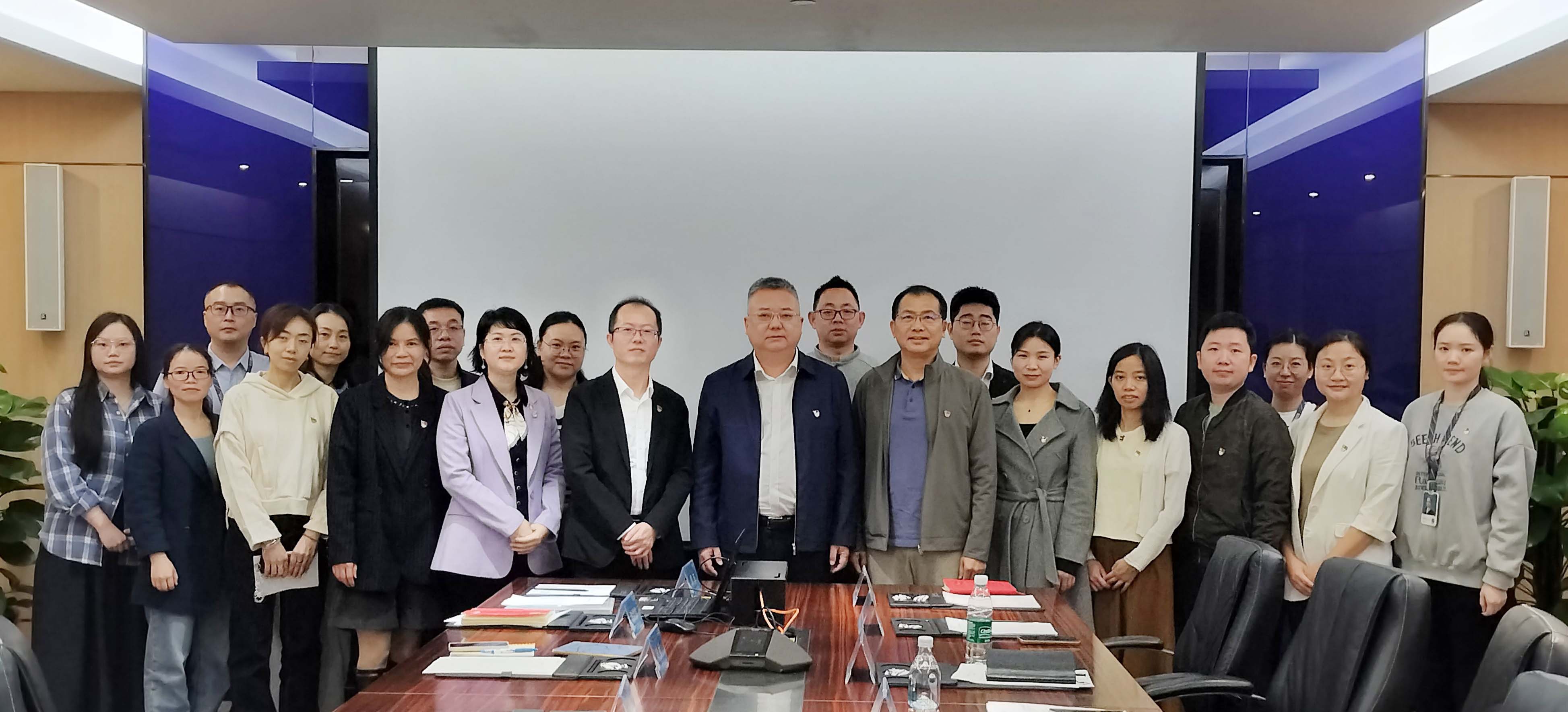 李程任深圳市永利官网供应链股份有限公司党委书记，钟志华任党委副书记、纪委书记